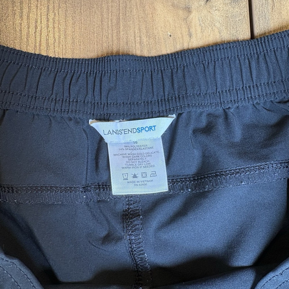 Lands End Sport Women 16 Black Athletic Shorts Gorpcore Activewear Stretch - Picture 9 of 12